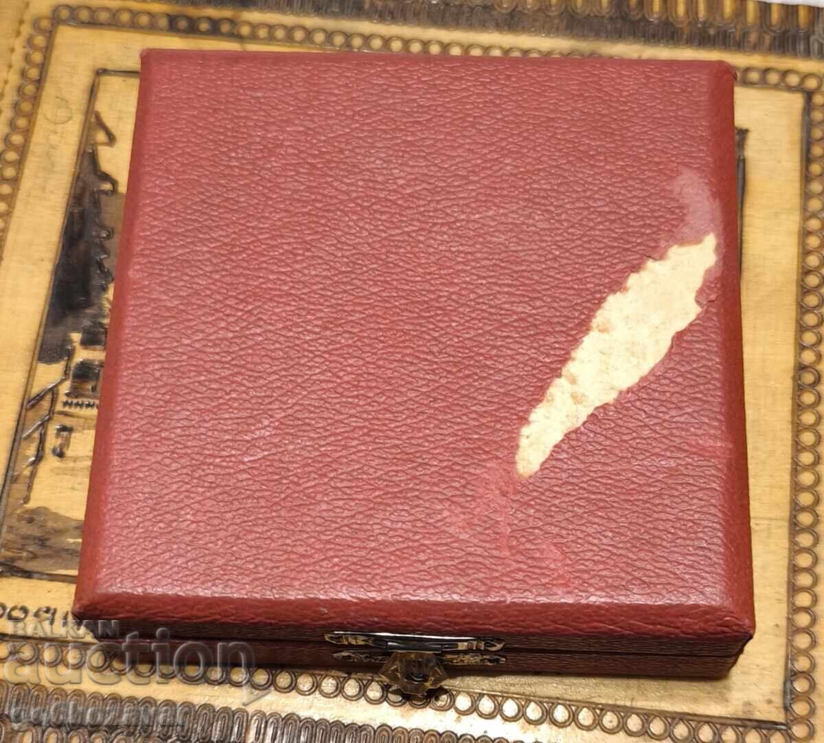 Δημοπρασία Πλακέτα ΓΔΔ Αθλητισμού Βόλεϊ 1987 χρ. Μπρονζέ !