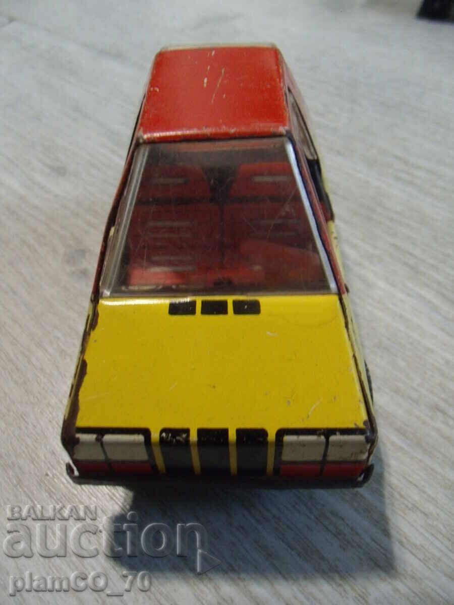 Παράδοση №*7961 παλαιό μεταλλικό / λαμαρινένιο παιχνίδι - αυτοκίνητο Παράδοση №*7961 παλαιό μεταλλικό / λαμαρινένιο παιχνίδι - αυτοκίνητο