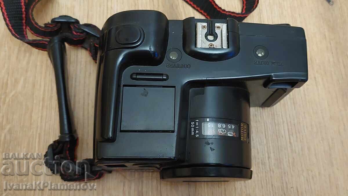 Фотоапарат за ценители Nikon с цена € 16.00 | 31.29 лв.