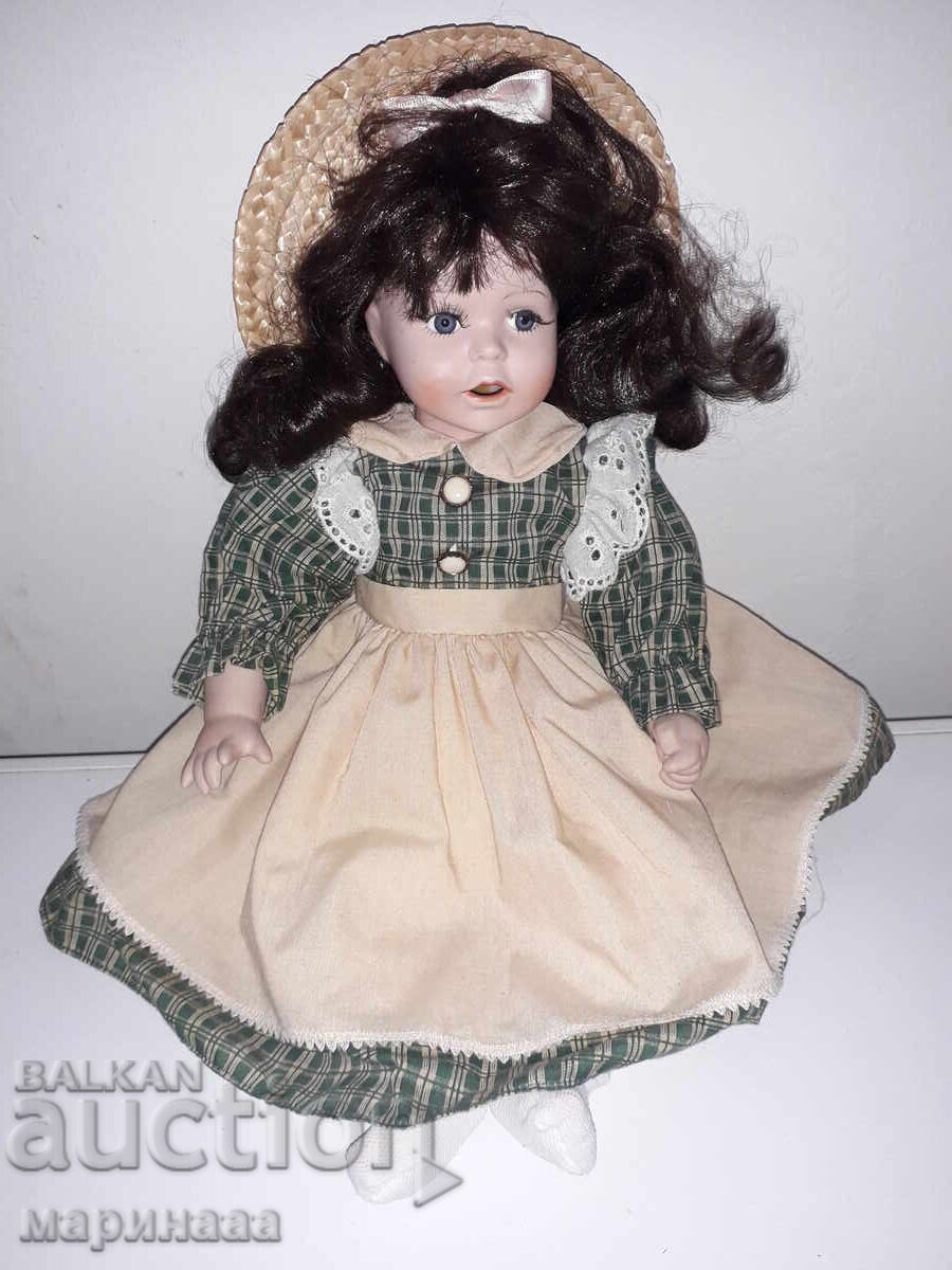 ΚΟΥΚΛΑ. ΠΟΡΣΕΛΑΝΗ με τιμή 9.00 BGN | € 4.60