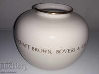 VINTAGE VASE. PORCELAIN. GOLD PLATING. SWITZERLAND