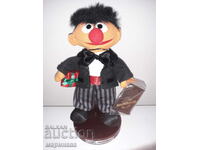 ΚΟΥΚΛΑ ''ΜΑΠΕΤ ΣΟΟΥ. ΟΔΟΣ ΣΕΣΑΜ''. ΣΥΛΛΕΚΤΙΚΗ