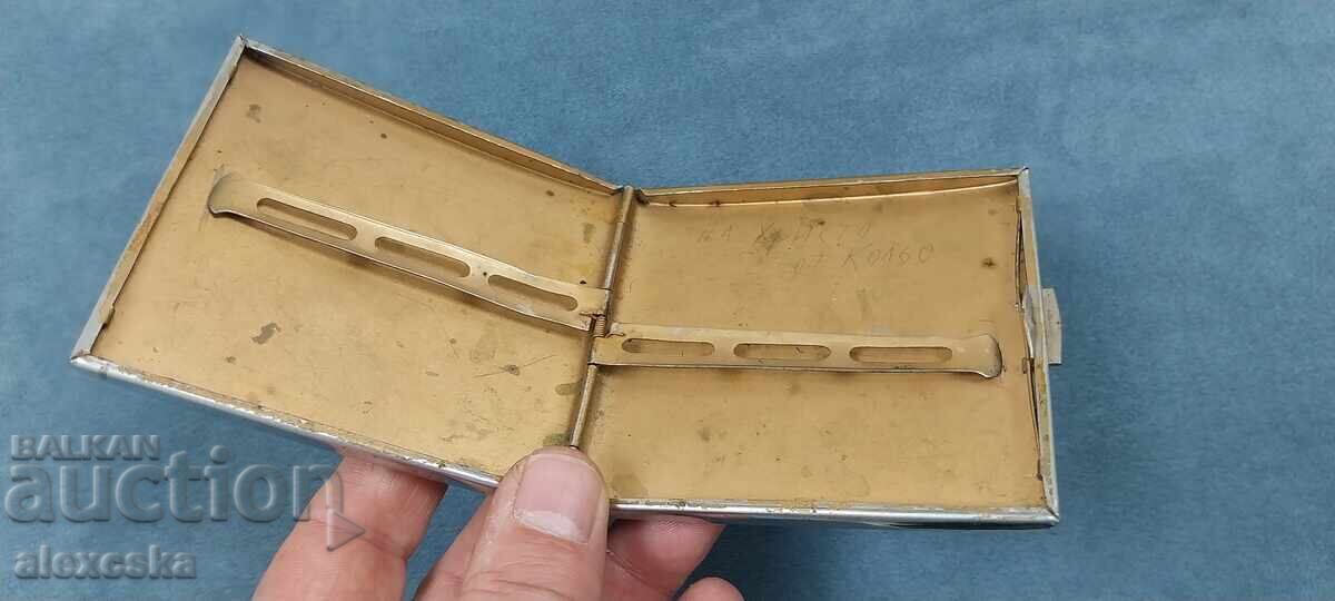 Delivery of Metal snuffbox