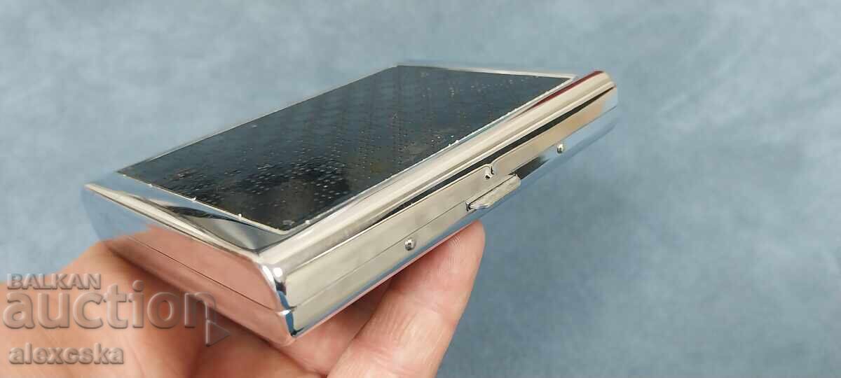 Old snuff box with price 15.00 BGN | € 7.67