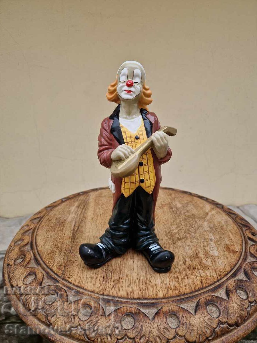 Страхотна антикварна колекционерска фигура статуетка