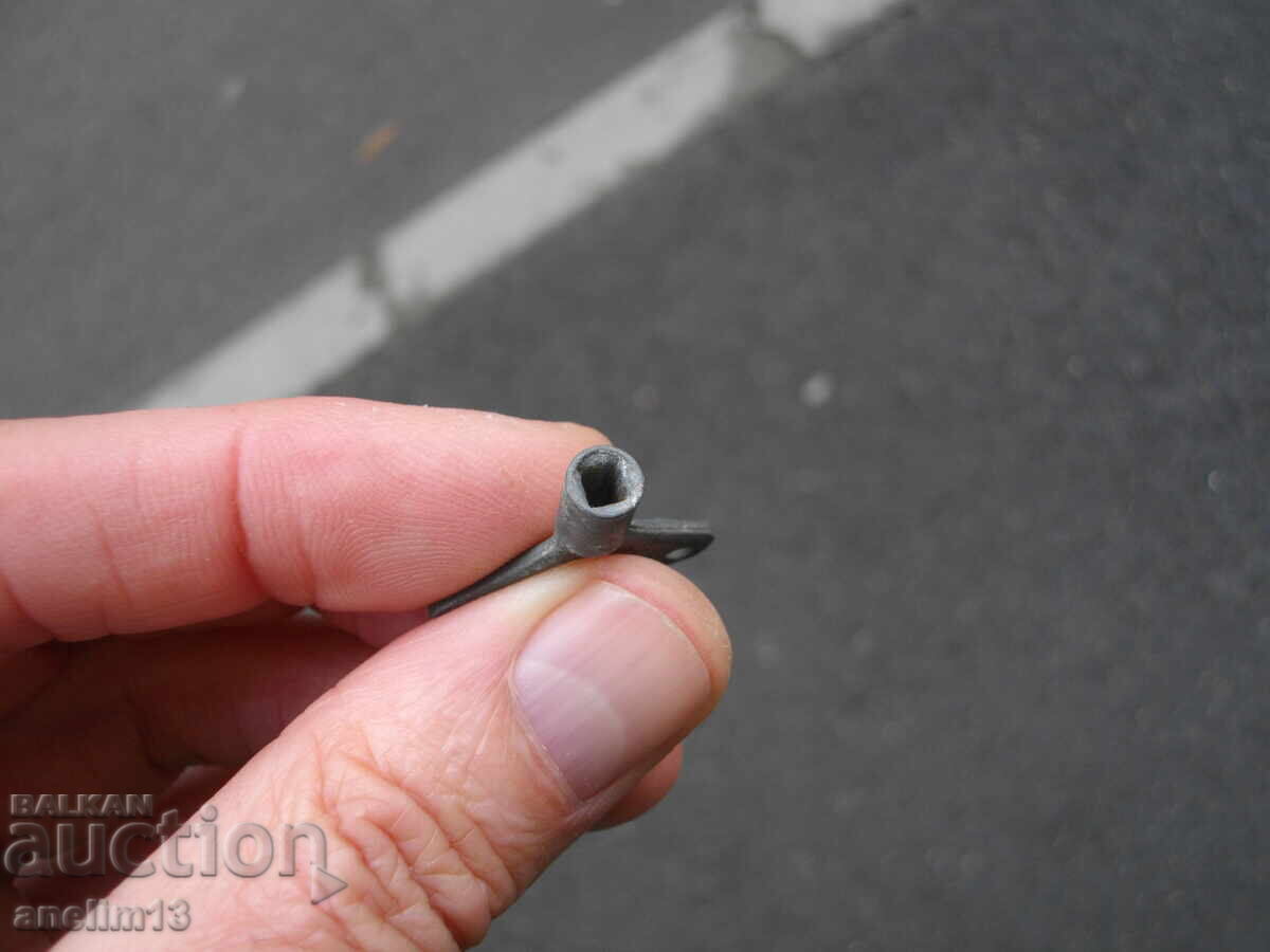 Delivery of OLD KEY KEY FOR MECHANICAL TOY OR CLOCK Delivery of OLD KEY KEY FOR MECHANICAL TOY OR CLOCK