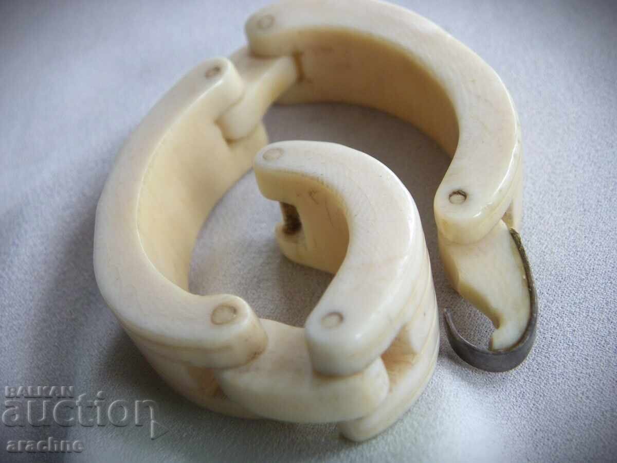Δημοπρασία Αντίκα, αρθρωτό βραχιόλι από ελεφαντόδοντο Δημοπρασία Αντίκα, αρθρωτό βραχιόλι από ελεφαντόδοντο