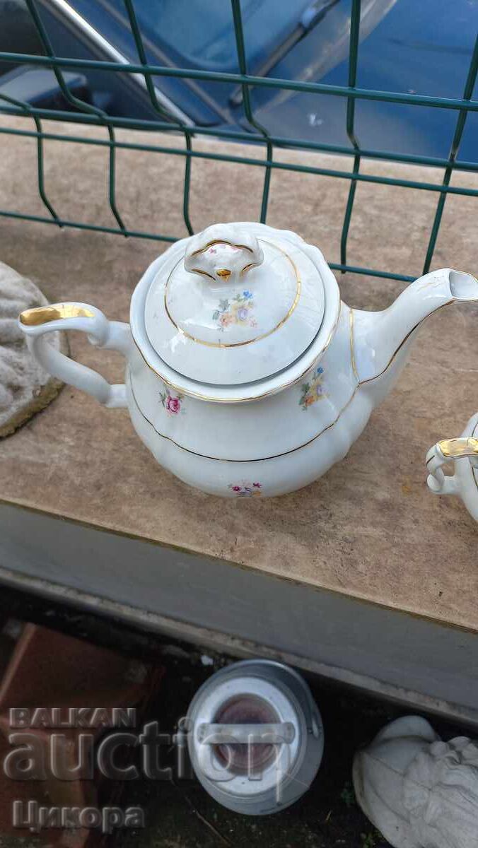 OLD BULGARIAN PORCELAIN TEA SET, TEAPOT AND LATTIERA with price 120.00 BGN | € 61.36