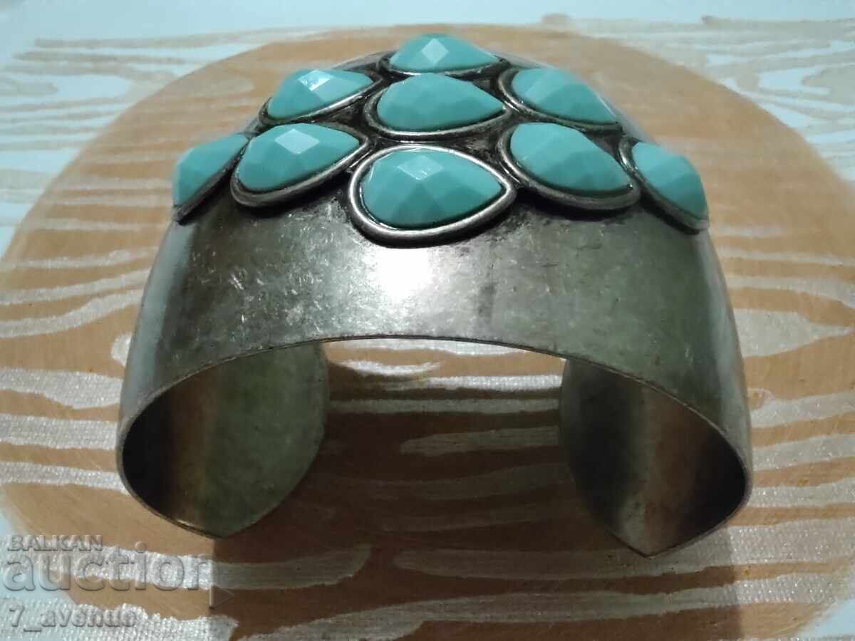 Wide, interesting, voluminous Hryvnia. 03/29/2025