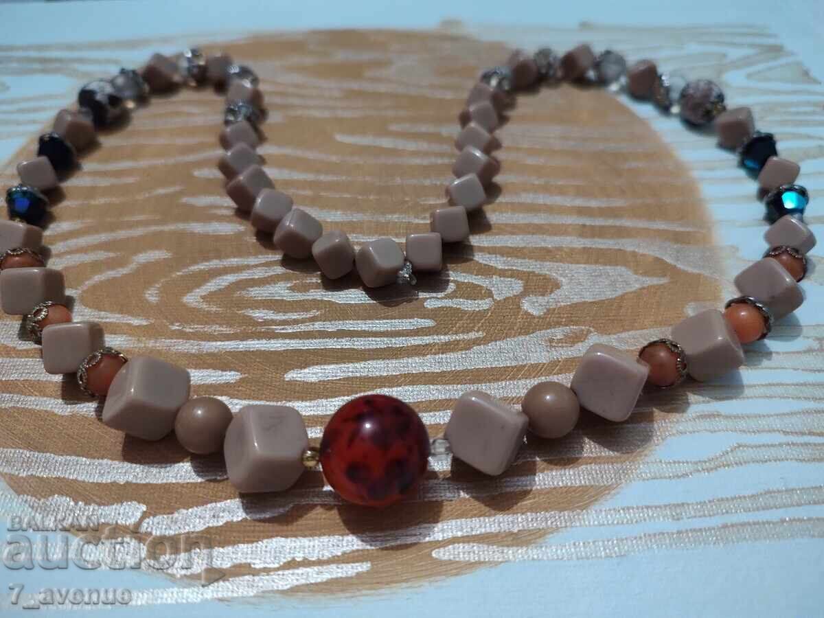 Auction  Necklace, stylish charming 70s 30.03.2025