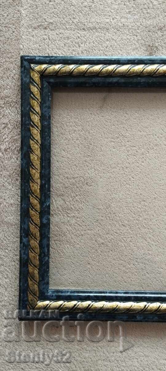 Ramă foto din polistiren 26/26 cm cu sticlă cu preț 25.00 BGN | € 12.78