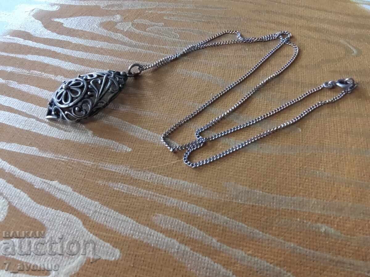 Necklace, stylish charming silver from back then 30.03.2025 with price 99.00 BGN | € 50.62 Necklace, stylish charming silver from back then 30.03.2025 with price 99.00 BGN | € 50.62