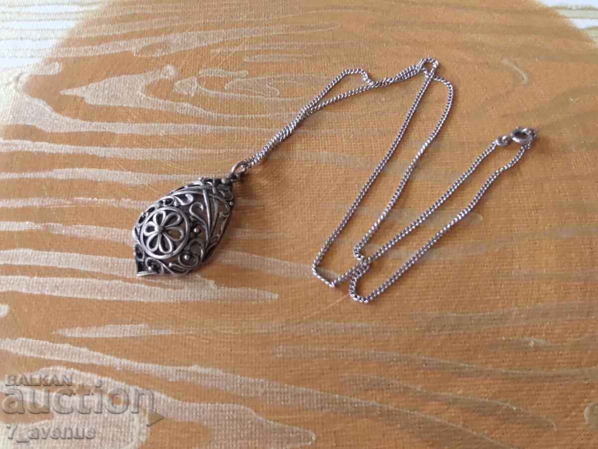 Auction Necklace, stylish charming silver from back then 30.03.2025 Auction Necklace, stylish charming silver from back then 30.03.2025