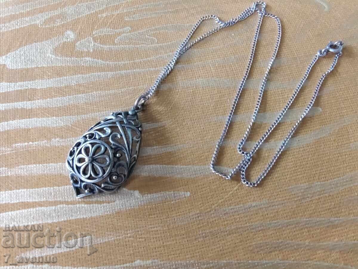 Necklace, stylish charming silver from back then 30.03.2025 Necklace, stylish charming silver from back then 30.03.2025
