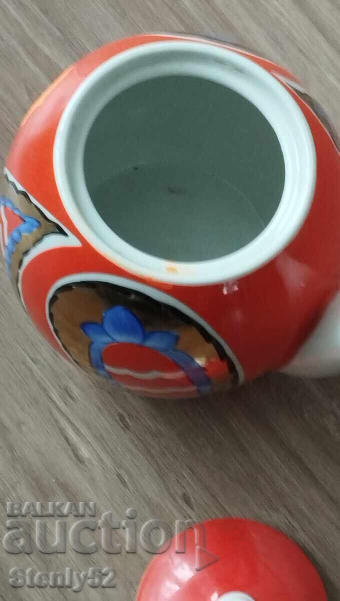 Licitație Ceainic porțelan gros vechi, URSS, cu multă aurire, fără toartă