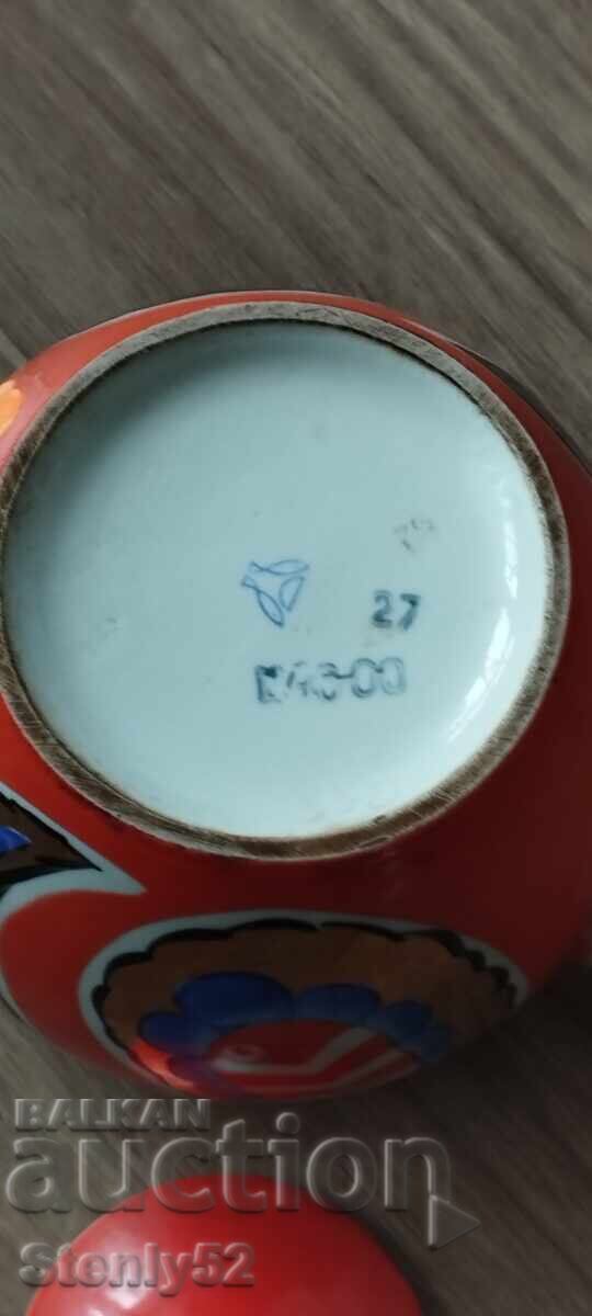 Livrarea Ceainic porțelan gros vechi, URSS, cu multă aurire, fără toartă