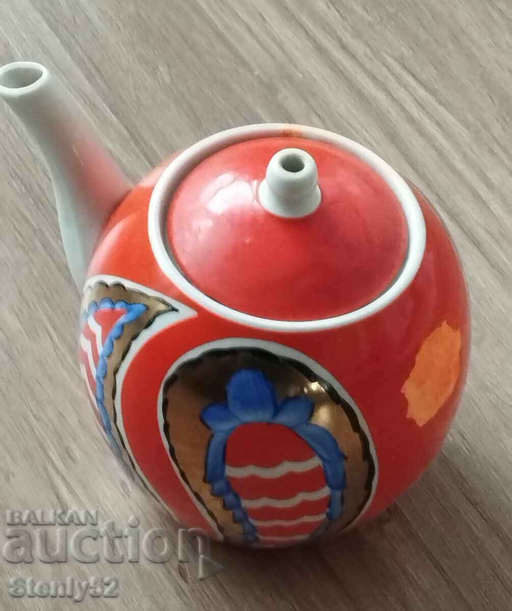 Ceainic porțelan gros vechi, URSS, cu multă aurire, fără toartă