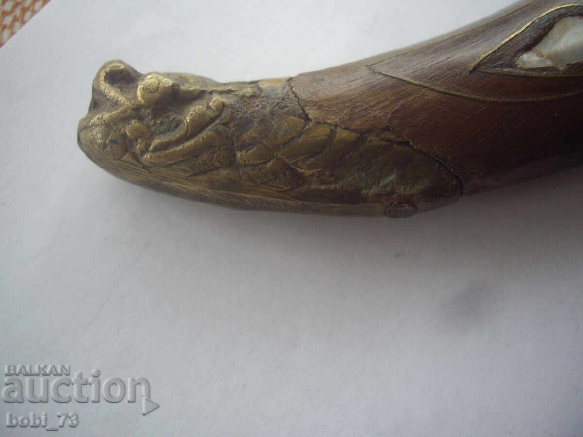 Δημοπρασία Μεγάλο χειροποίητο σφυρήλατο μαχαίρι με ωραία ξύλινη λαβή με μαργαριτάρι Δημοπρασία Μεγάλο χειροποίητο σφυρήλατο μαχαίρι με ωραία ξύλινη λαβή με μαργαριτάρι