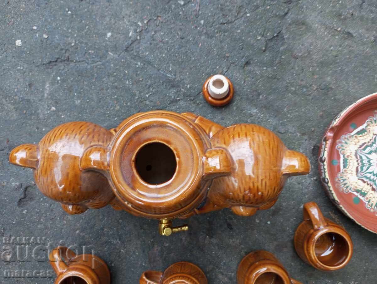 Стари керамични съдове с цена € 10.23 | 20.01 лв.