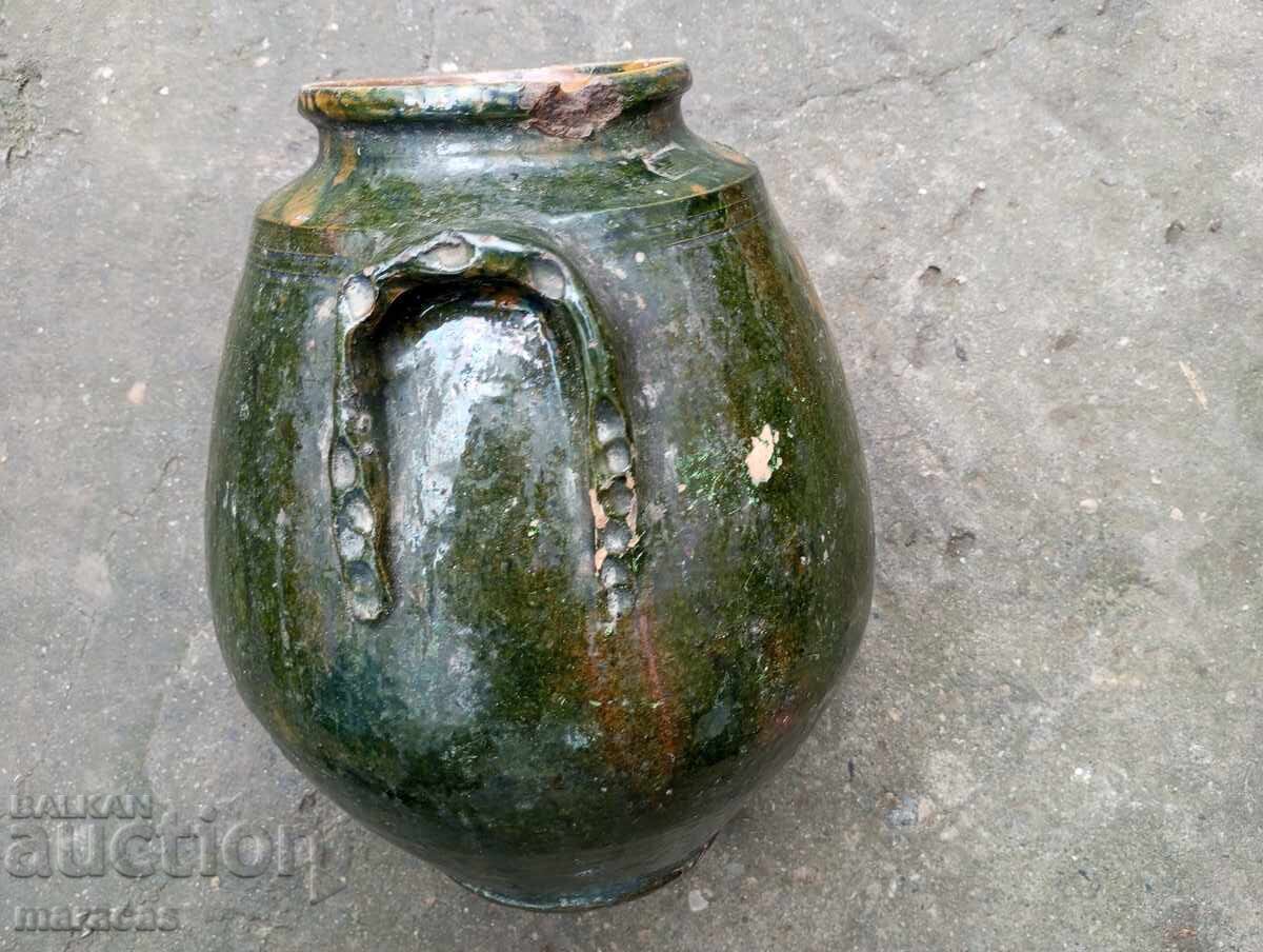 Delivery of Old ceramic jar Delivery of Old ceramic jar