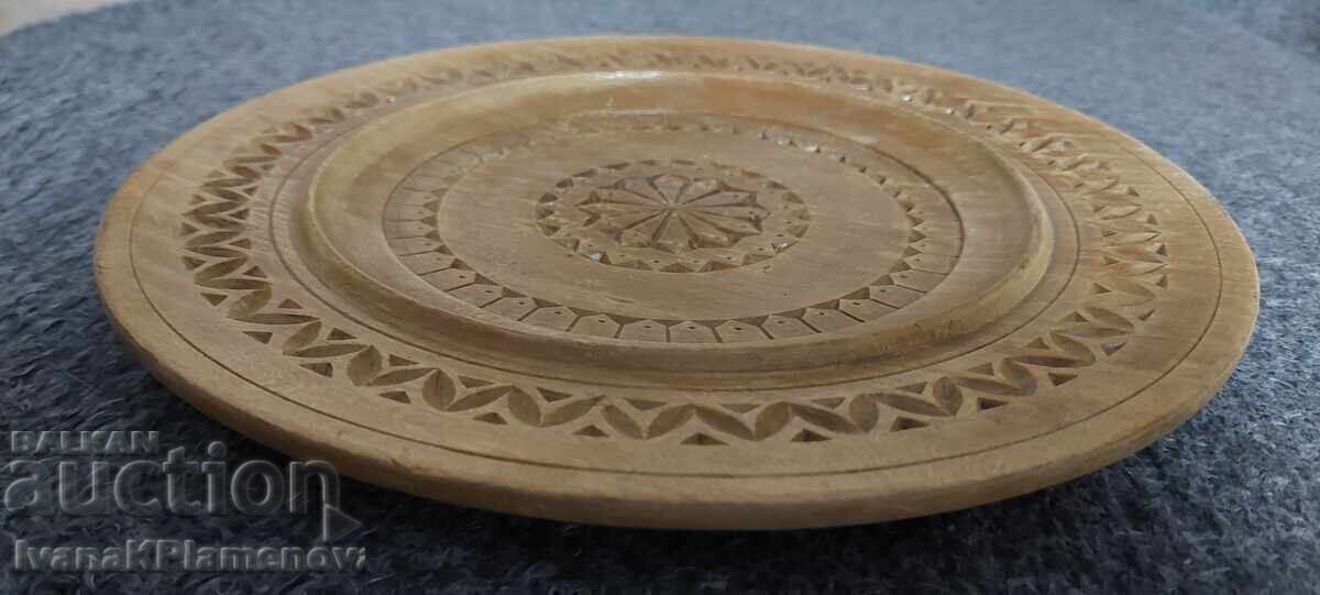 Panou sculptat în lemn pentru cunoscători 26cm cu preț € 10.00 | 19.56 BGN