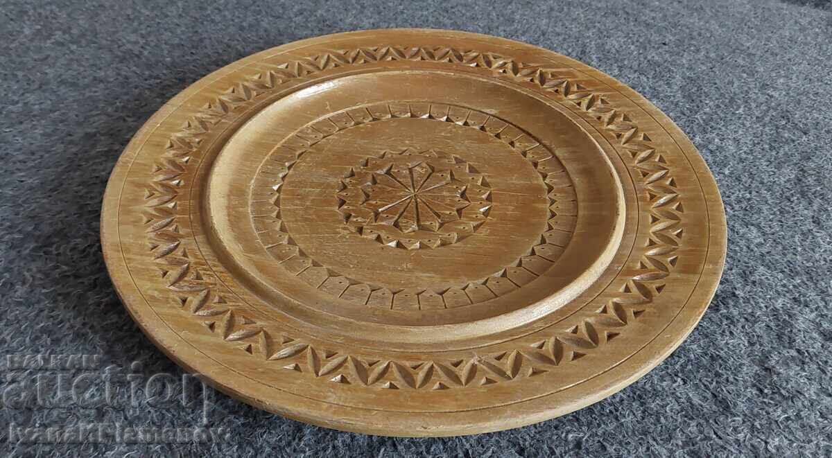 Livrarea Panou sculptat în lemn pentru cunoscători 26cm Livrarea Panou sculptat în lemn pentru cunoscători 26cm