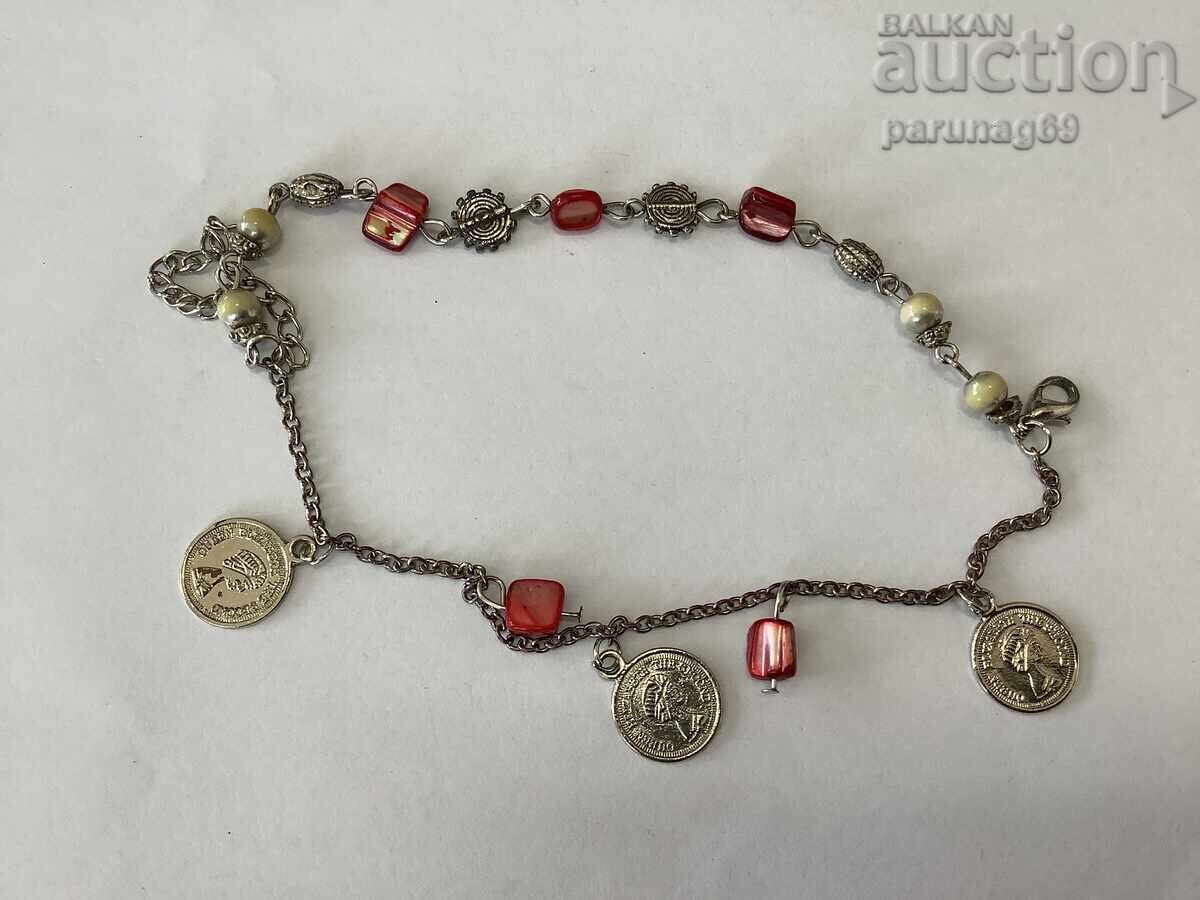 Colier - pură bijuterii sidef Etnografie cu preț 3.00 BGN | € 1.53 Colier - pură bijuterii sidef Etnografie cu preț 3.00 BGN | € 1.53