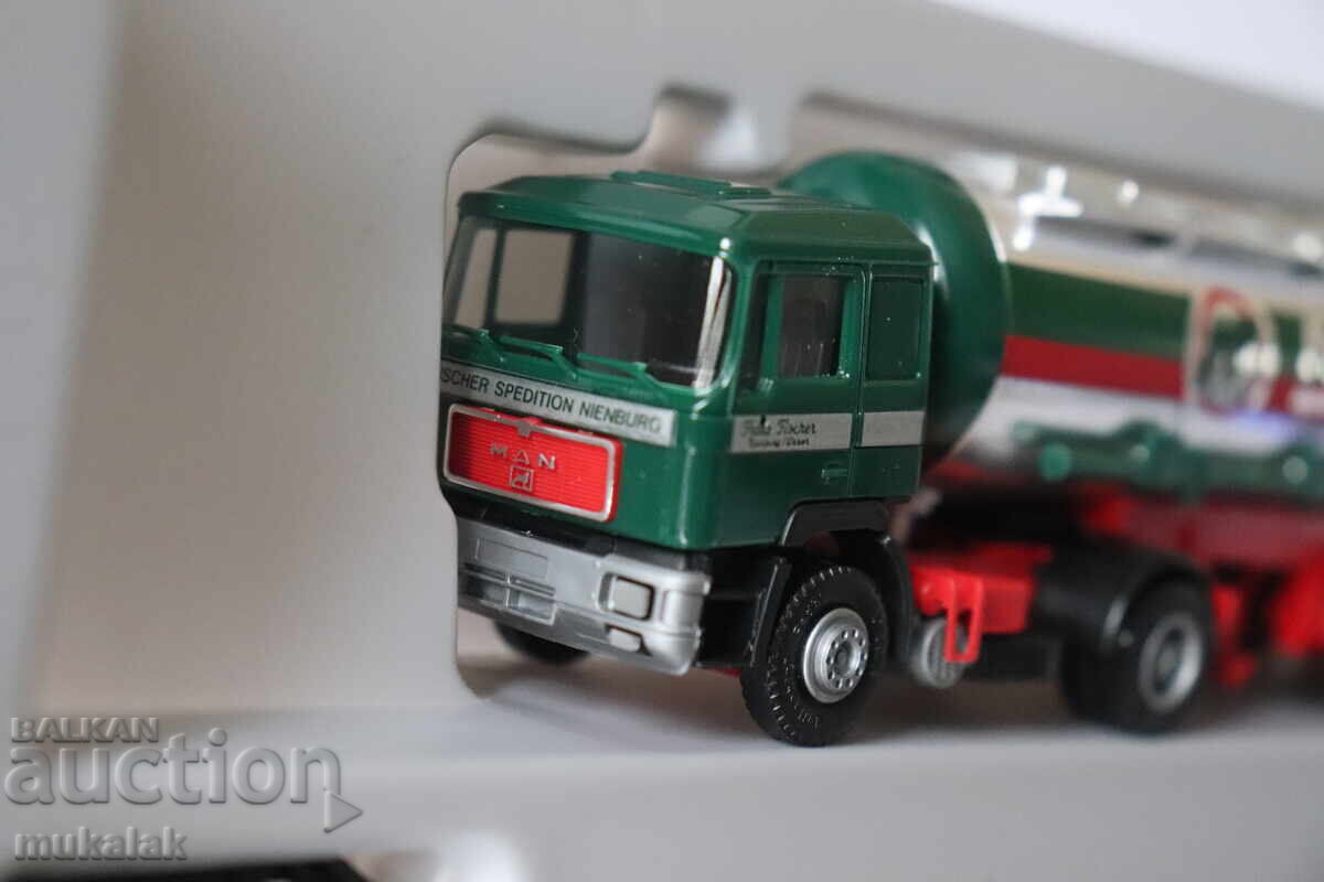 HERPA H0 1/87 MAN TANKER TRUCK TOY MODEL TRACTOR - 5 HERPA H0 1/87 MAN TANKER TRUCK TOY MODEL TRACTOR - 5