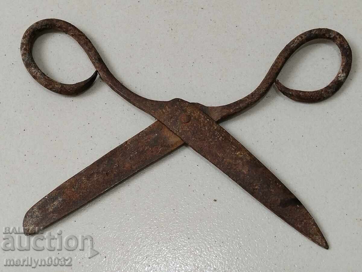 Delivery of Forged scissors old scissors wrought iron Delivery of Forged scissors old scissors wrought iron
