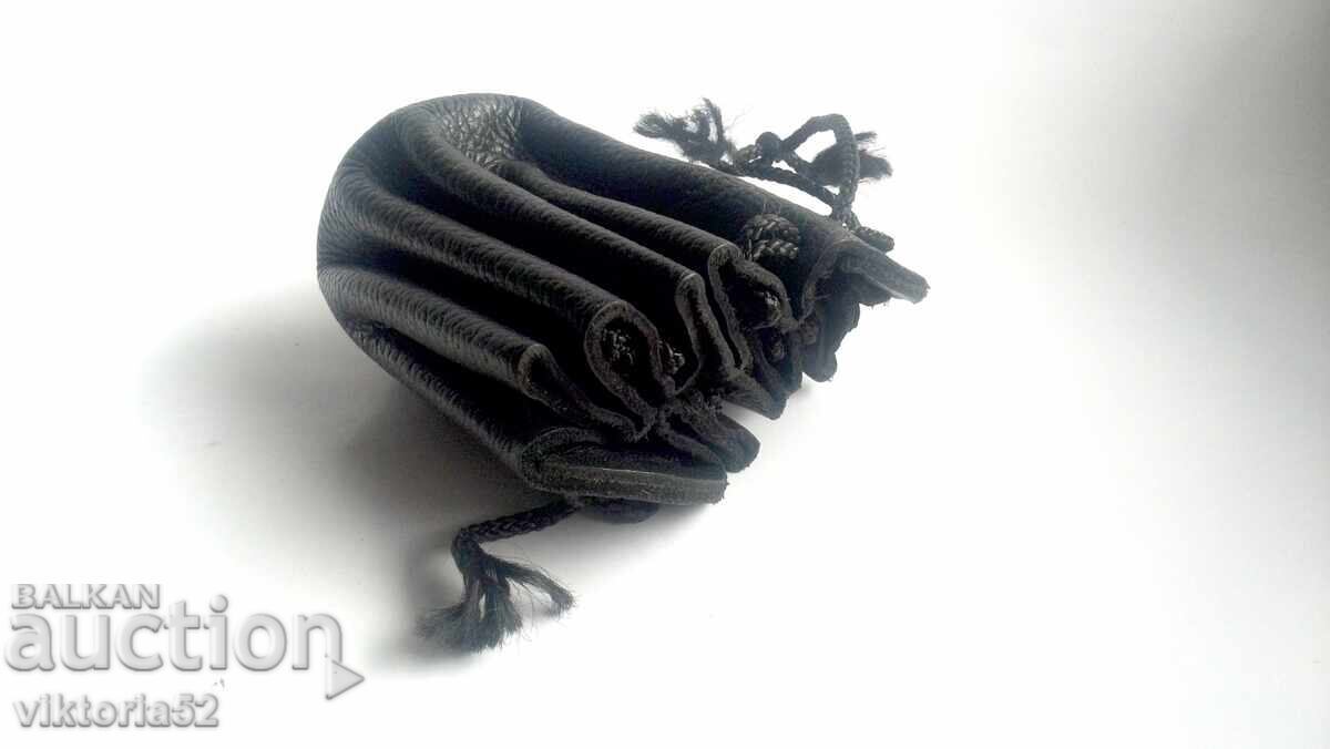 Auction Leather tobacco pouch Auction Leather tobacco pouch