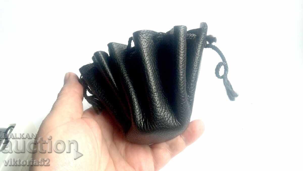 Leather tobacco pouch - 5 Leather tobacco pouch - 5