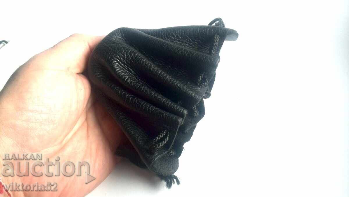 Leather tobacco pouch - 7 Leather tobacco pouch - 7