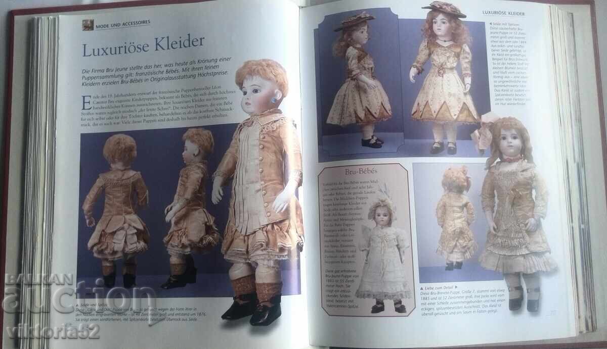 Delivery of "Puppen" Scrapbook Album Set for Antique Dolls