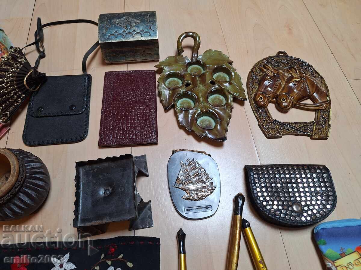 Auction  Souvenirs retro social