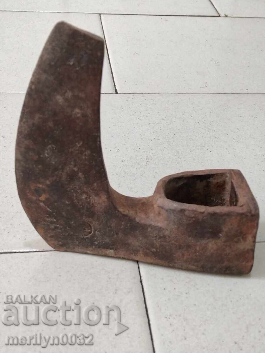 Delivery of Old ax ax tool wrought iron