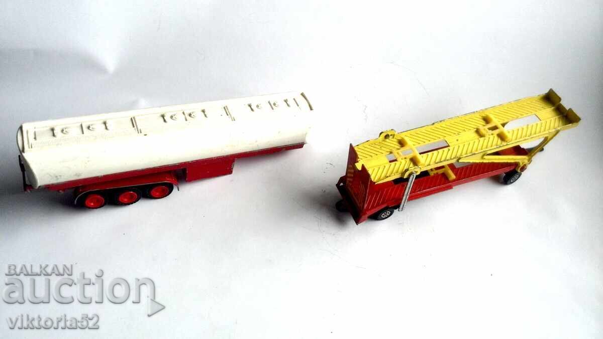 Lot of old children's toys with price 12.00 BGN | € 6.14 Lot of old children's toys with price 12.00 BGN | € 6.14