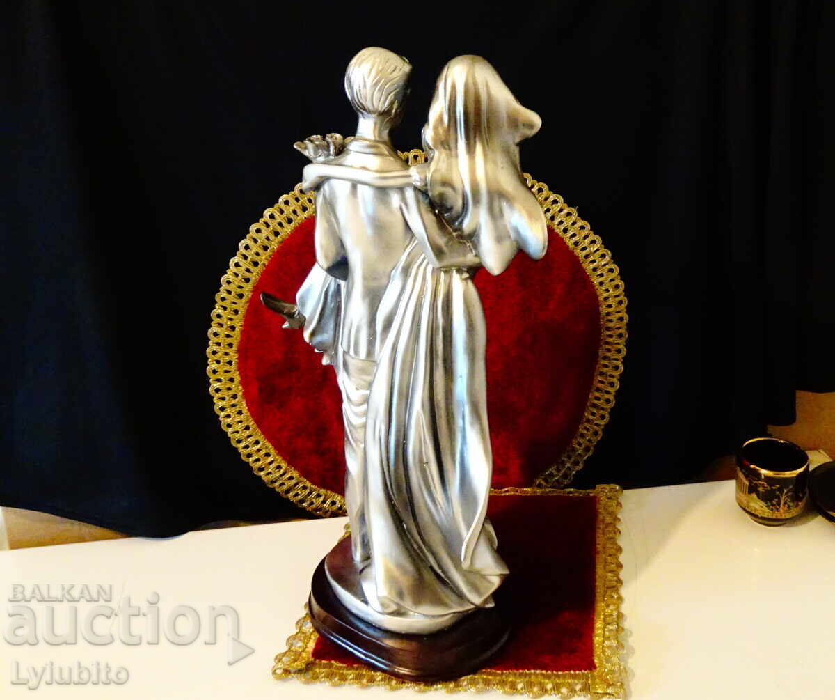 Δημοπρασία Σταυρούλα Γάμος, νεόνυμφοι 37 εκ., 1.5 κιλά