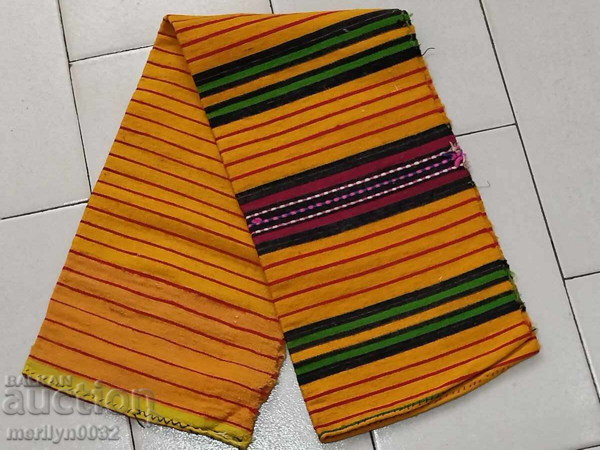 Licitație Broderie vechi șorț beteală, costum, pânză