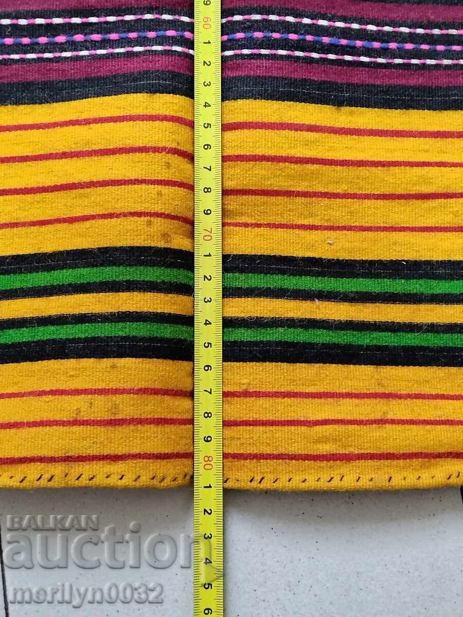 Livrarea Broderie vechi șorț beteală, costum, pânză