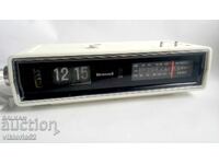 Browni Jet-Clock RD-2520 радио часовник от 1973 г