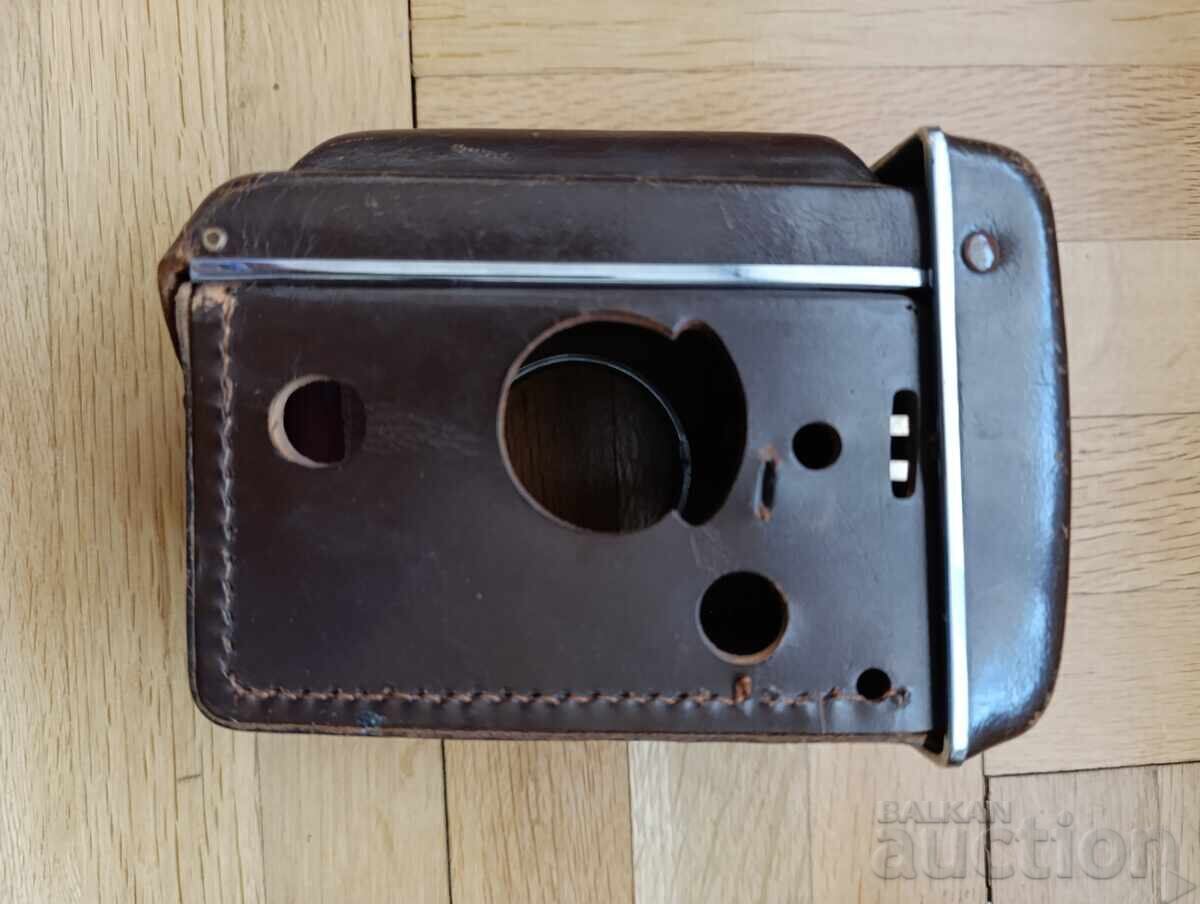 Yashica camera case, natural leather with price 30.00 BGN | € 15.34 Yashica camera case, natural leather with price 30.00 BGN | € 15.34