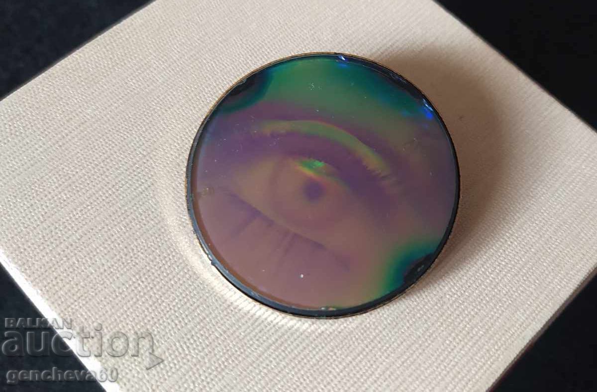 Vintage rare brooch 3D hologram