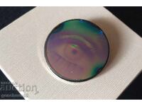 Broșă vintage cu hologramă 3D