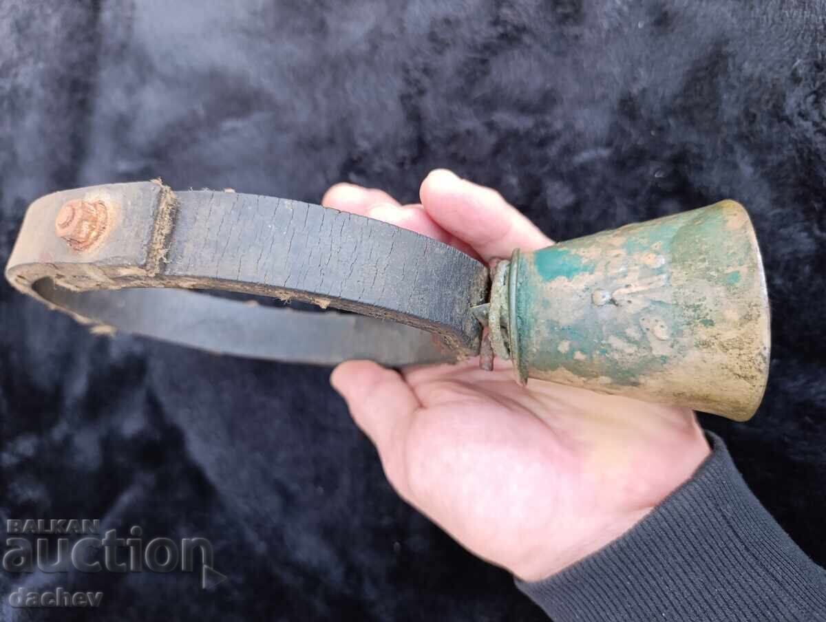 Πολύ Σπάνιο Μοντέλο Πολύ Παλιό Αναγεννησιακό Τσαν με τιμή 140.00 BGN | € 71.58