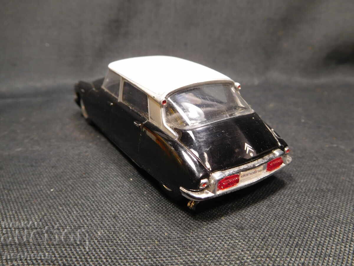 Auction 1/43 METAL CAR SCALE MODEL CITROEN DS DEL PRADO Auction 1/43 METAL CAR SCALE MODEL CITROEN DS DEL PRADO