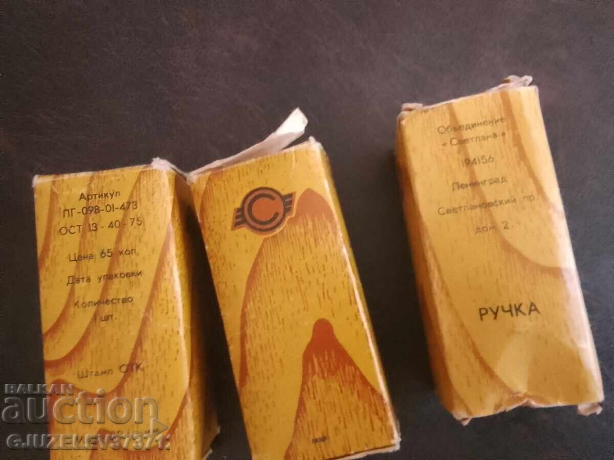 1950's Vintage Full Set Poker Dice - 7 1950's Vintage Full Set Poker Dice - 7