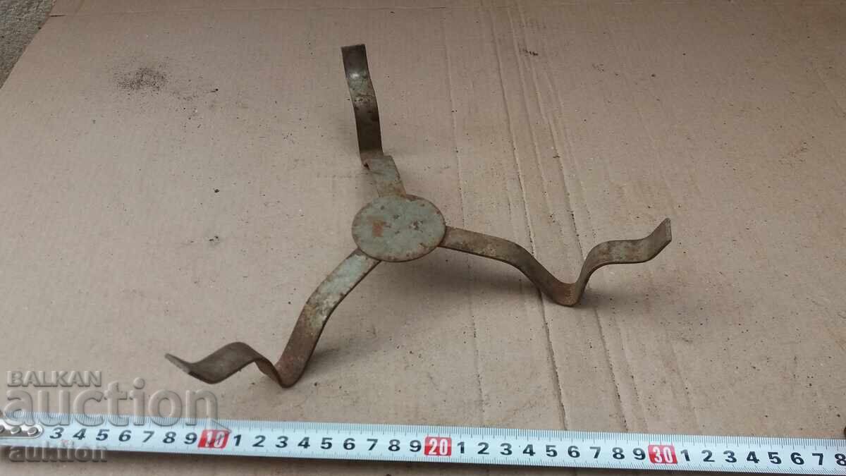 Livrarea STUP VECHI DE METAL Livrarea STUP VECHI DE METAL