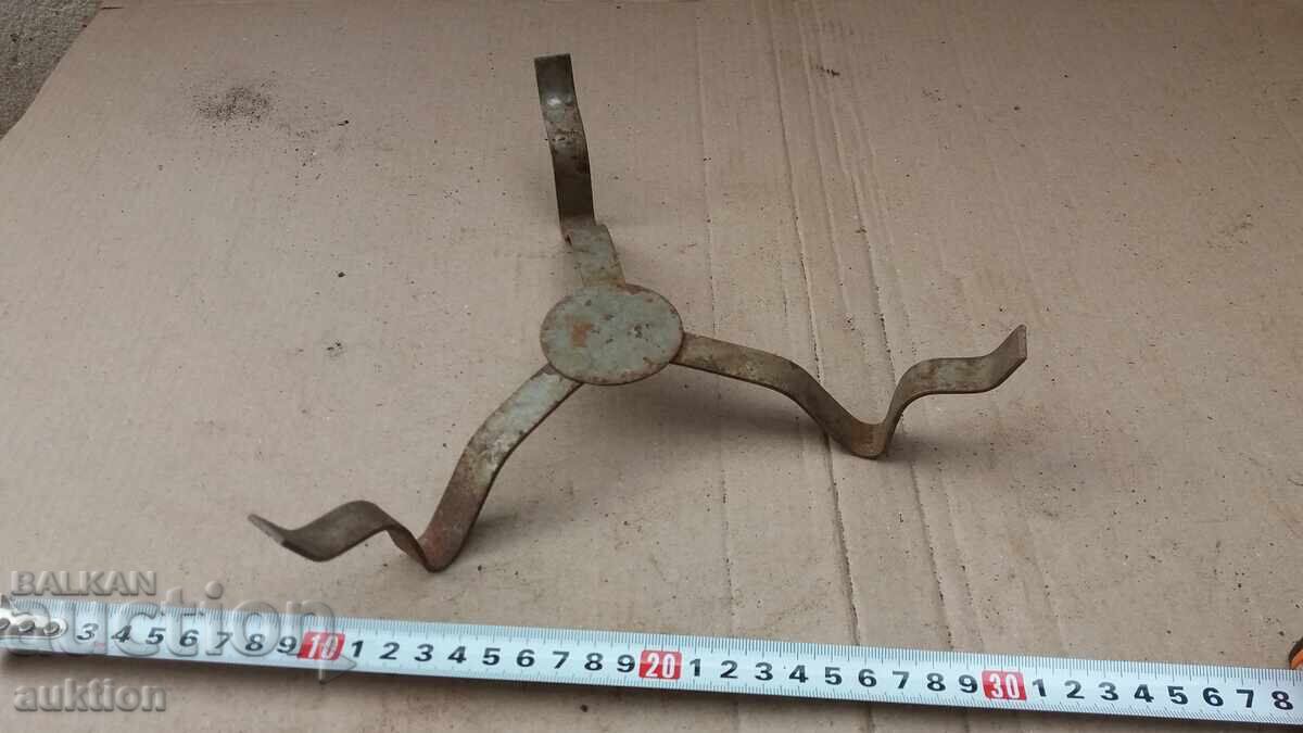 STUP VECHI DE METAL - 5 STUP VECHI DE METAL - 5