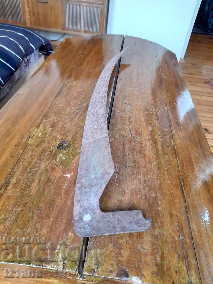 Стара коса за косене с цена 37.00 лв. | € 18.92