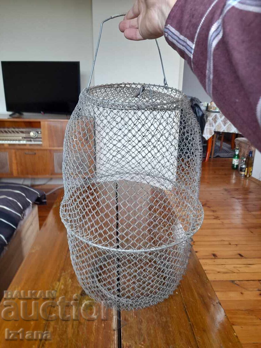 Chiuvetă veche de pescar cu preț 32.00 BGN | € 16.36